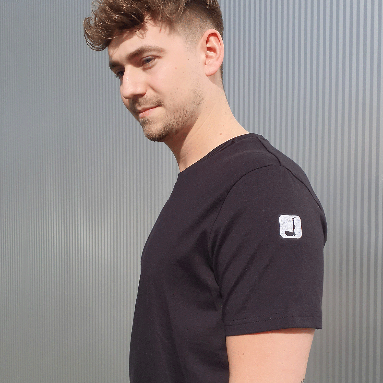 tshirt_herren_schwarz_maxe_vorne